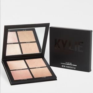ISO! Kylie Jenner Wet Set highlight!